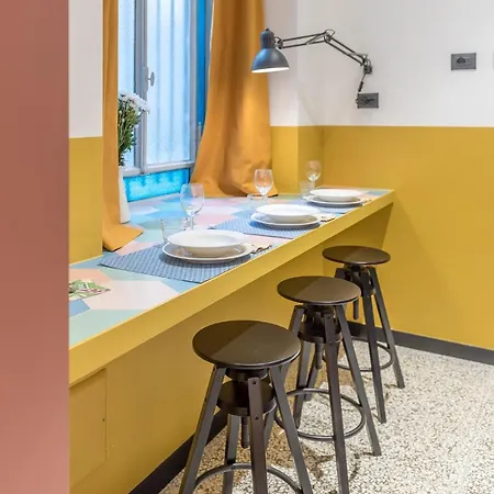Monocase Apartment *